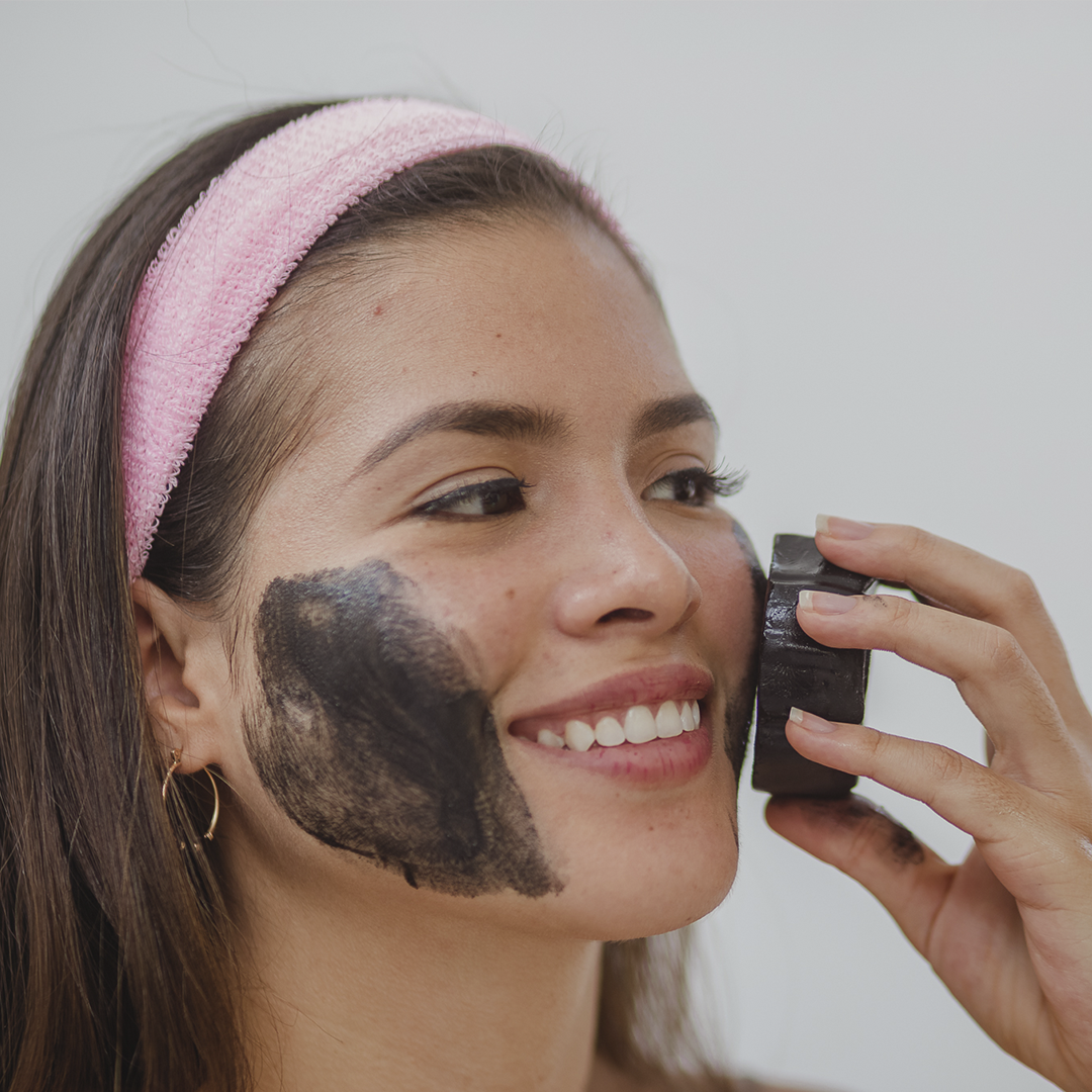 Jabón de Carbón Activado